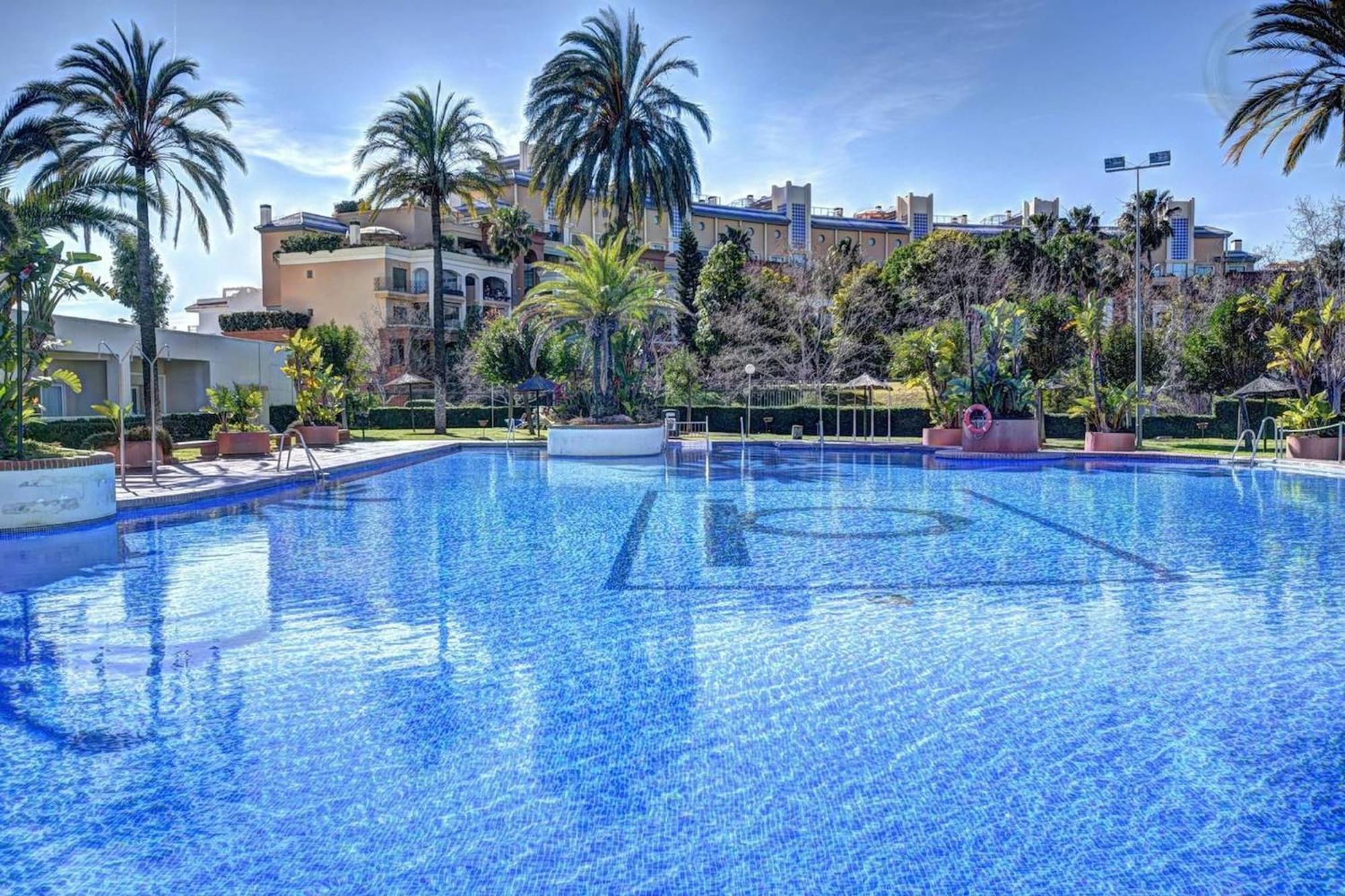 Appartement Spacious In Benalbeach With Sea Views Benalmádena