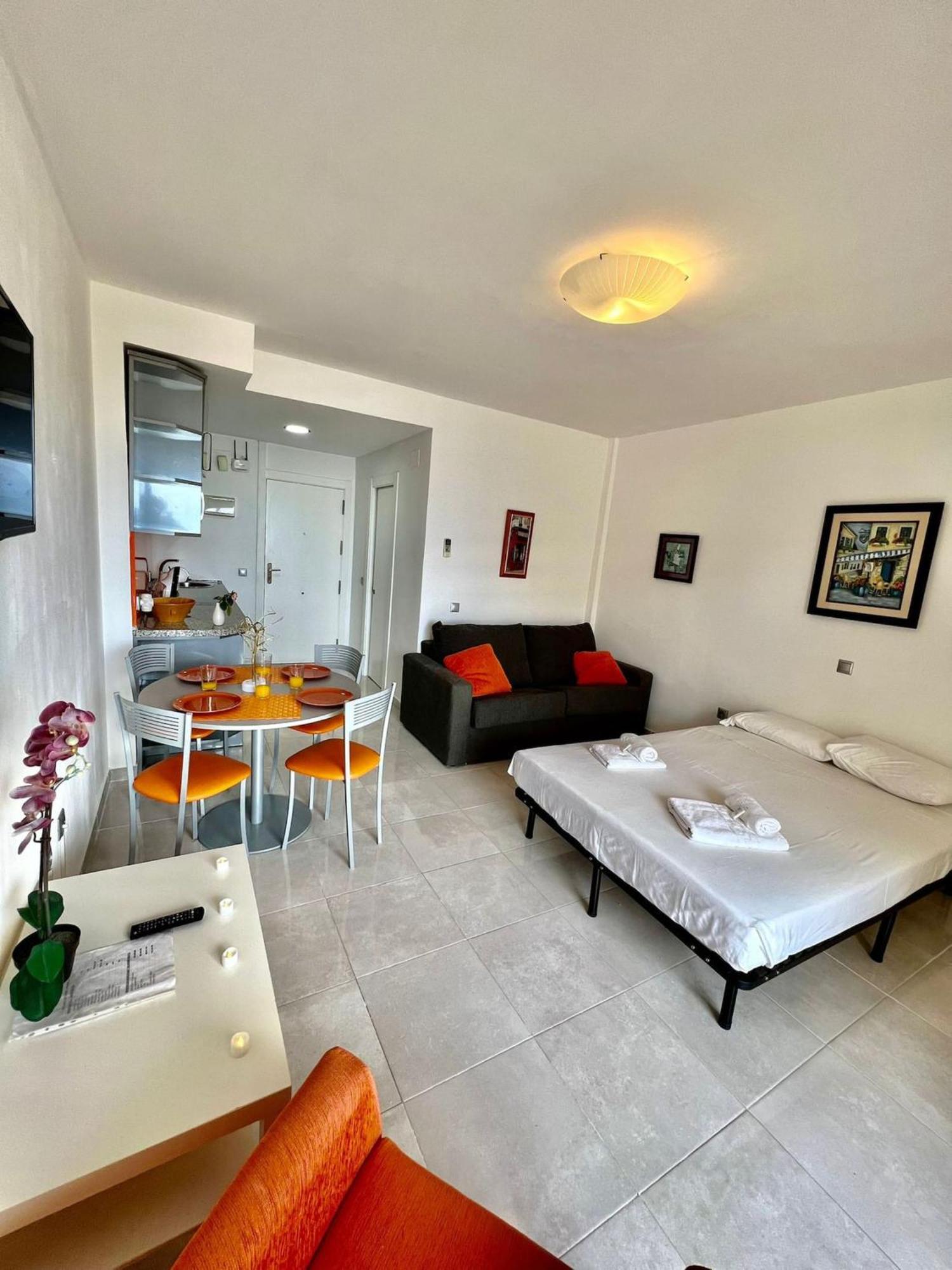 Appartement Spacious In Benalbeach With Sea Views Benalmádena